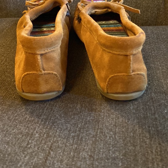 Minnetonka Rust Leather Mocs with Colorful Aztec Accents Women's 10 Worn Once - Picture 7 of 9